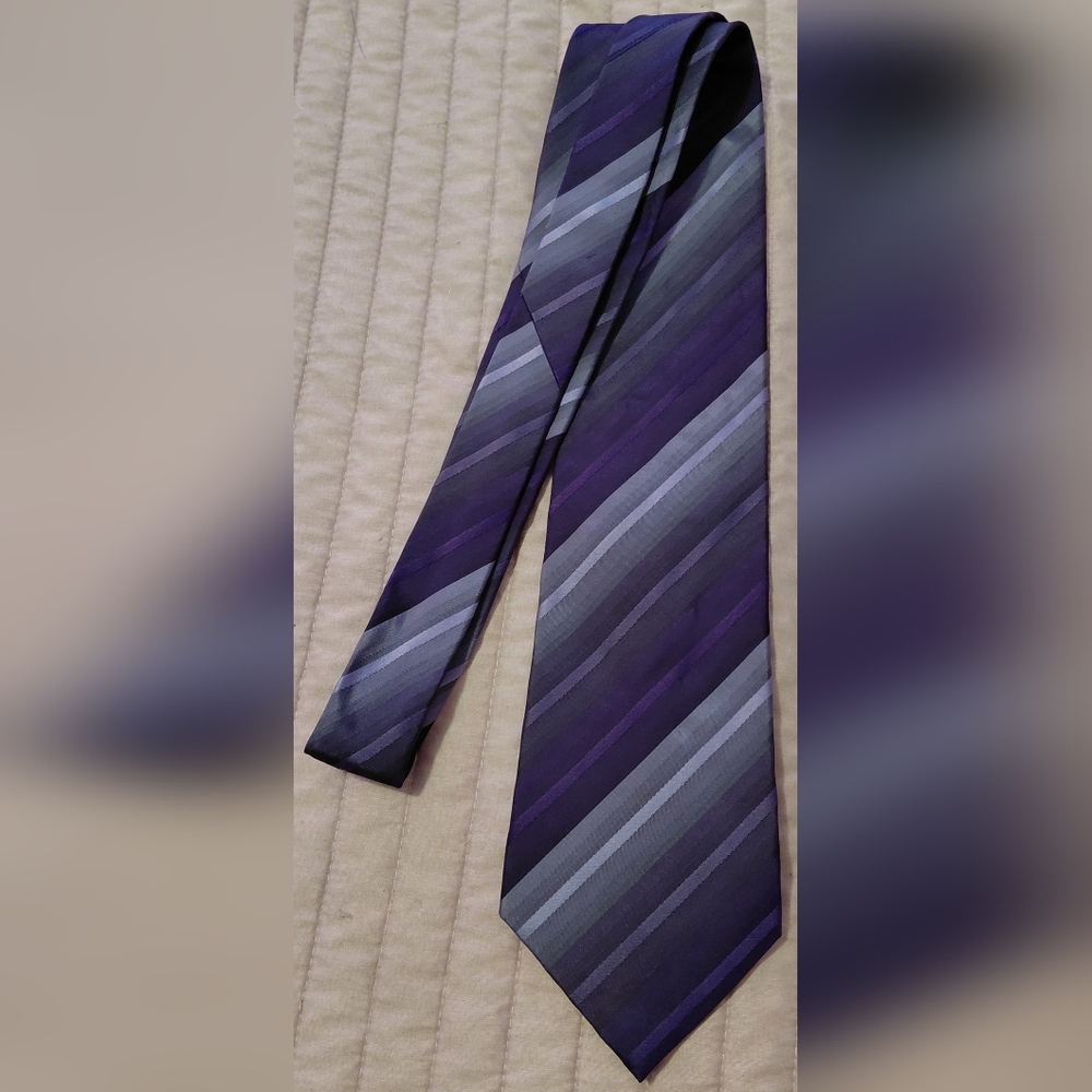 Kenneth Cole Indigo and Gray Striped Tie 100% Silk Hand Made